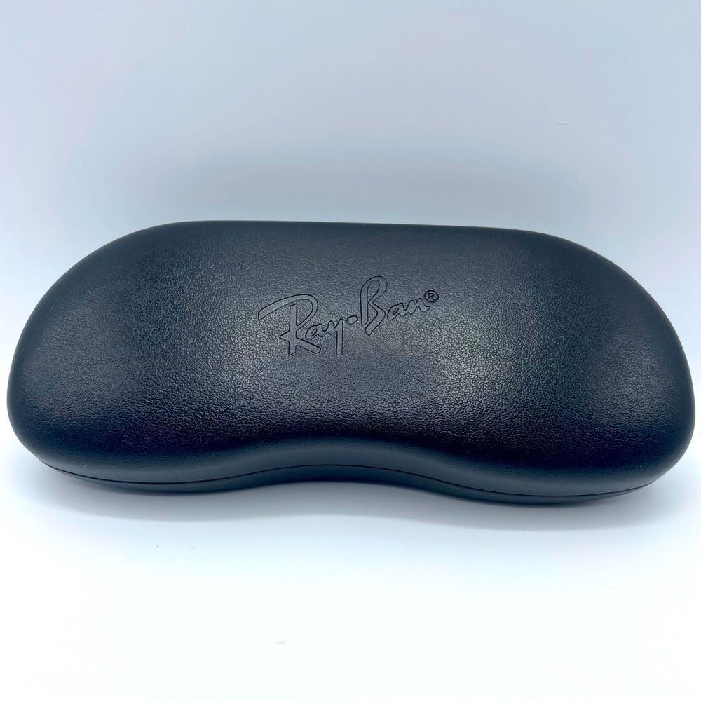 Raybanโclamshell hard glasses case